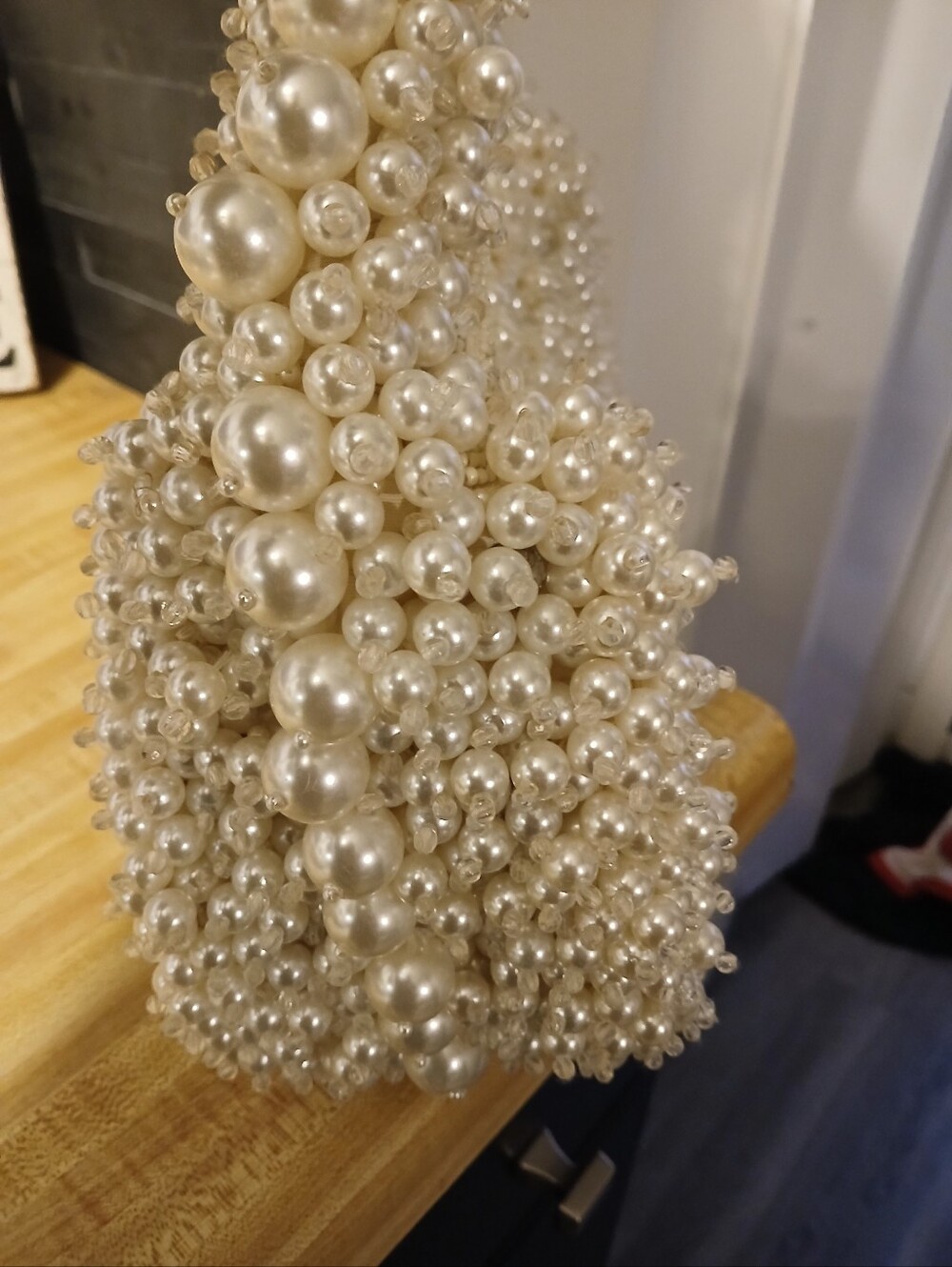 Kurt Geiger NWT Pearl & Rhinestones Shoulder Bag & Dustbag - Picture 4 of 8